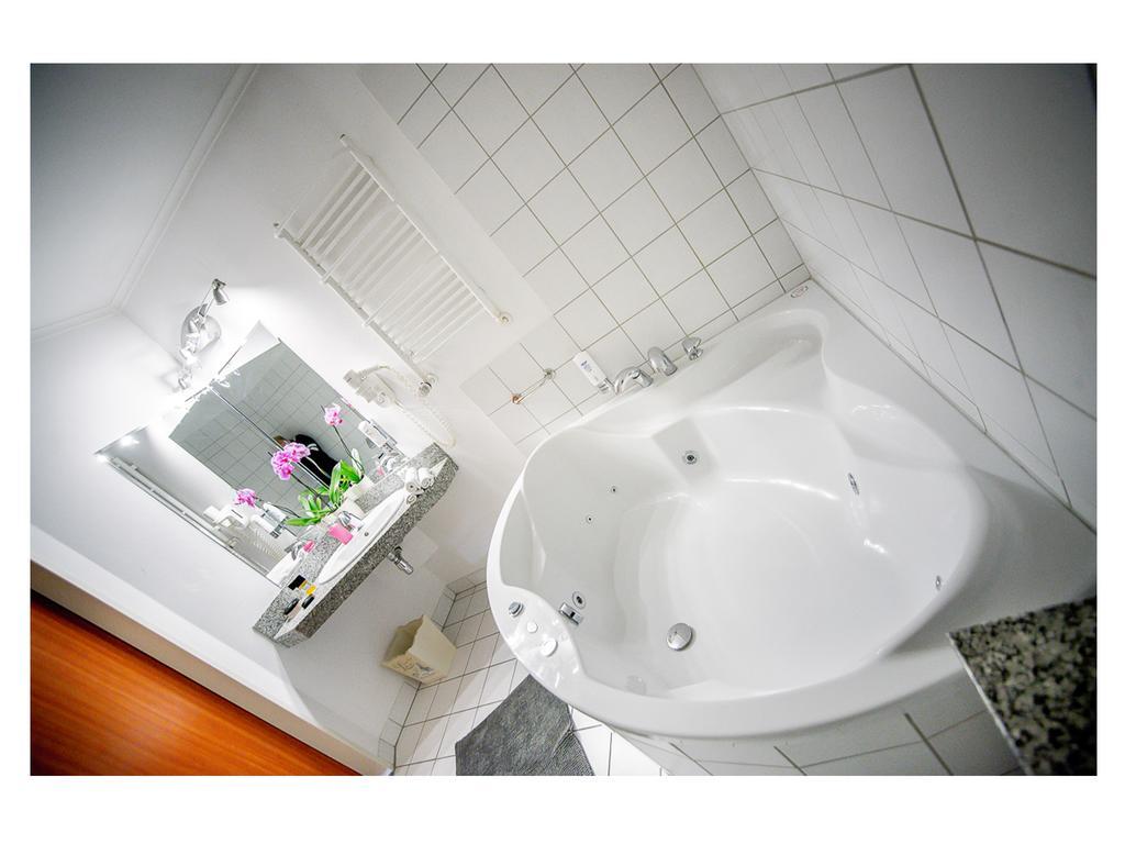 Hotel Fenix Jelenia Gora Ruang foto