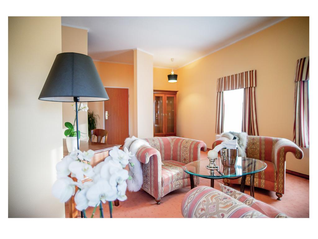 Hotel Fenix Jelenia Gora Ruang foto