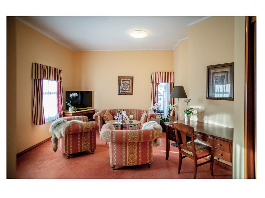 Hotel Fenix Jelenia Gora Ruang foto