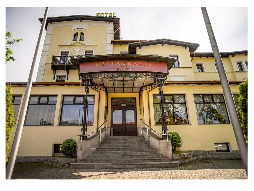 Hotel Fenix Jelenia Gora Bagian luar foto